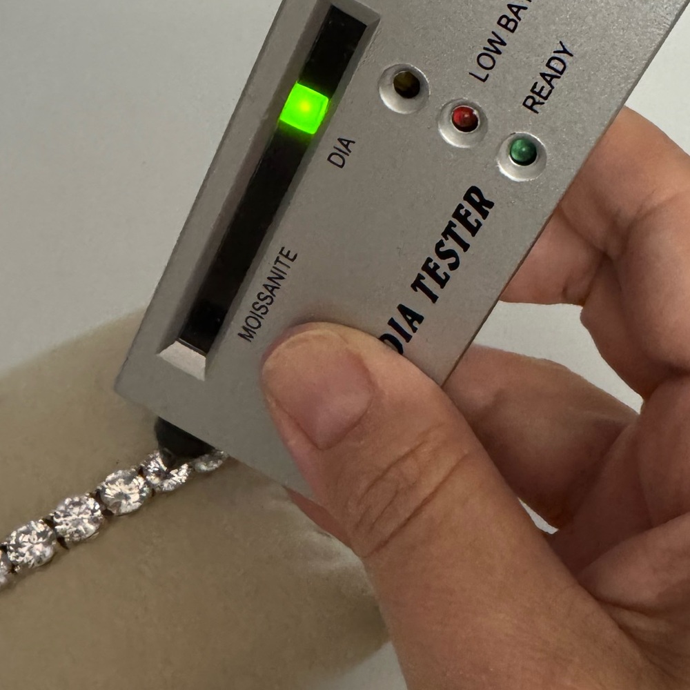 18k Tennis Bracelet - Picture 6 of 11